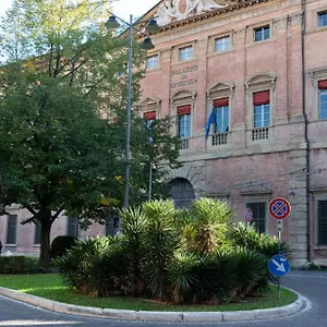 https://luxuryhotel-piazza-maggiore-bolognacentro.emilia-romagnahotels.net
